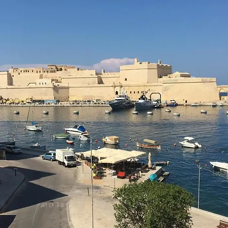 Maltese Venice Apartment *